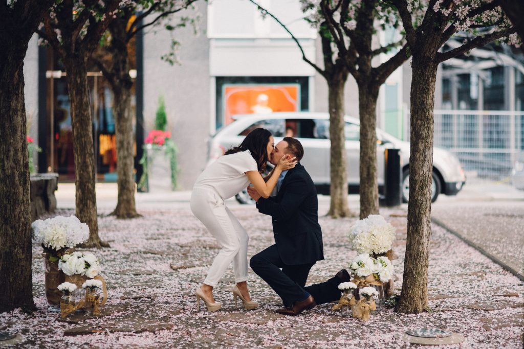 yorkville-engagement-proposal-mariner-agency-toronto-wedding-photography
